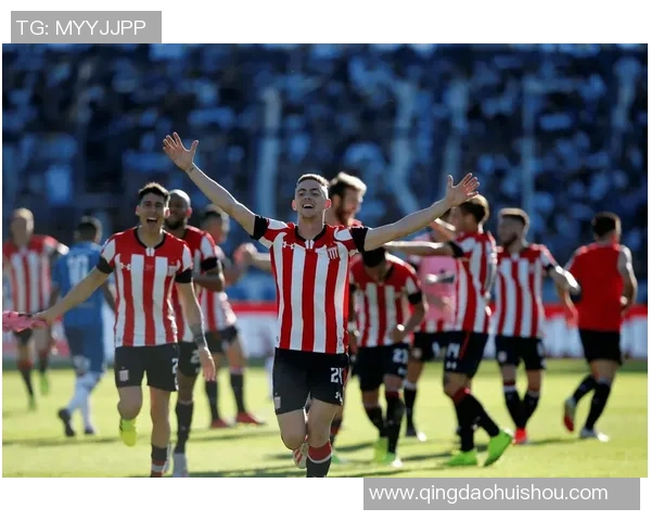 亚特联足球迎战芝加哥球队期待精彩对决与激情碰撞