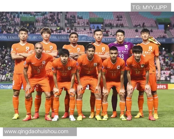 克罗斯:从中场指挥官到足球战术革新者的传奇之路 克罗斯:从中场指挥官到足球战术革新者的传奇之路