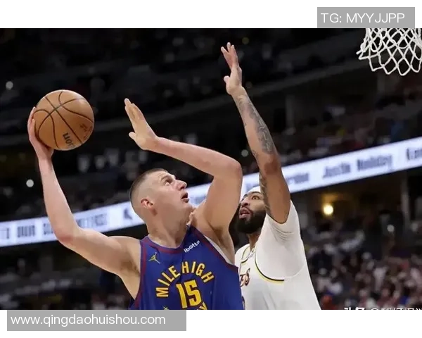 勇士与快船激战正酣赛场精彩瞬间回顾与分析