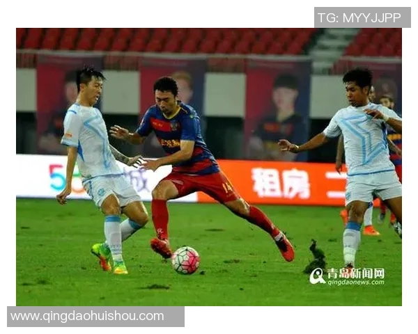 大连超越与青岛黄海激战正酣谁能在赛场上笑到最后 大连超越与青岛黄海激战正酣谁能在赛场上笑到最后