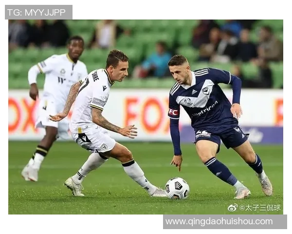 小兹维列夫与赫伯特激战正酣谁将赢得这场精彩对决的胜利 小兹维列夫与赫伯特激战正酣谁将赢得这场精彩对决的胜利