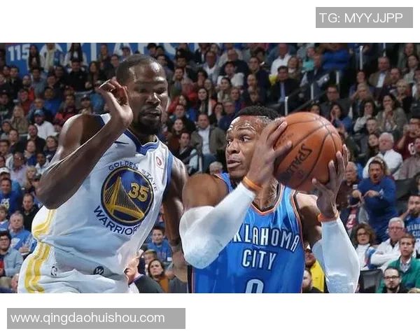 雷霆与勇士历史交锋战绩分析及胜负趋势探讨